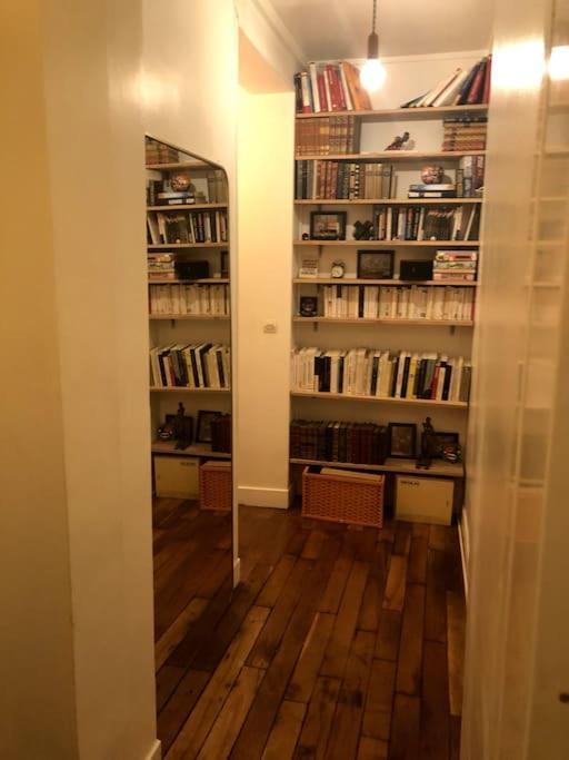 Voguish Parisian 40m2 Flat Near La Bastille, 11th Parijs